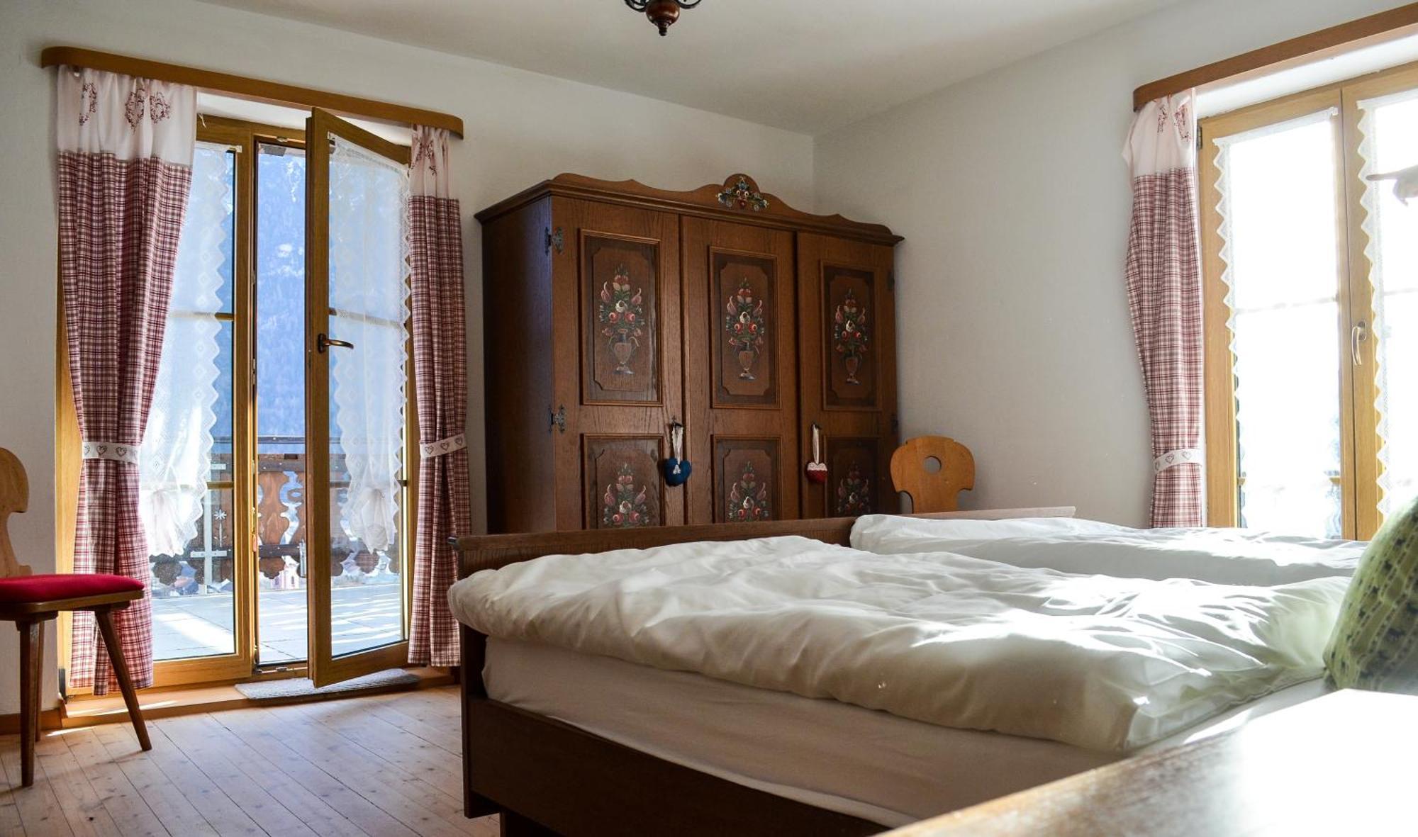 Hôtel Berggasthof Karntner Alm à Mittenwald Extérieur photo